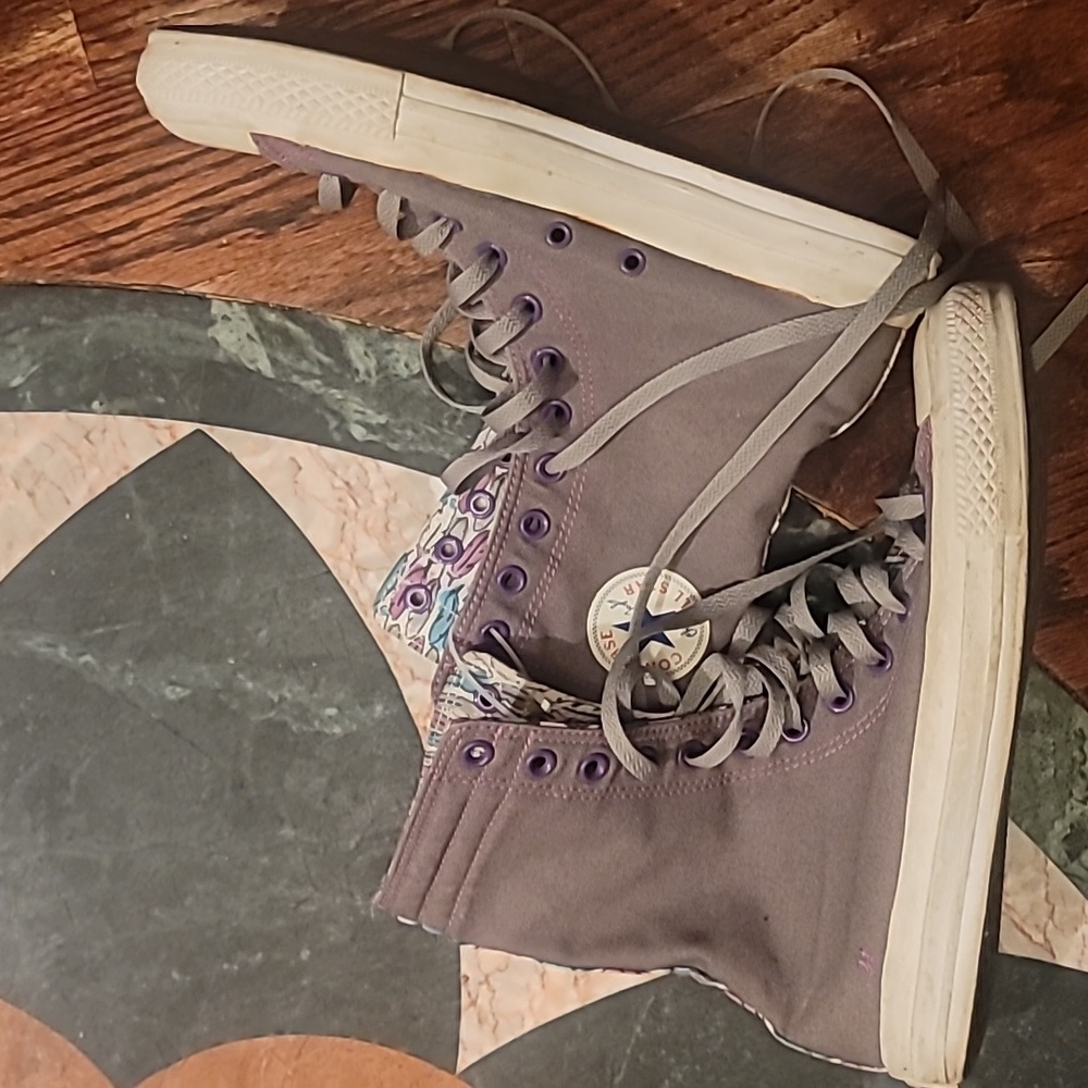 Converse long high top sneaker boots 8.5 7